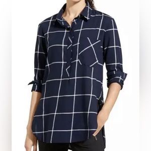 Athleta Women’s Navy Blue & White Plaid Long Sleeve Blouse w/ side slit Size XS